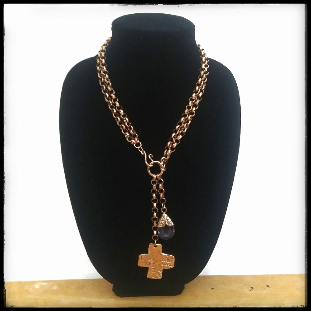 Bohemiam gold/bronze tone crystal accent necklace